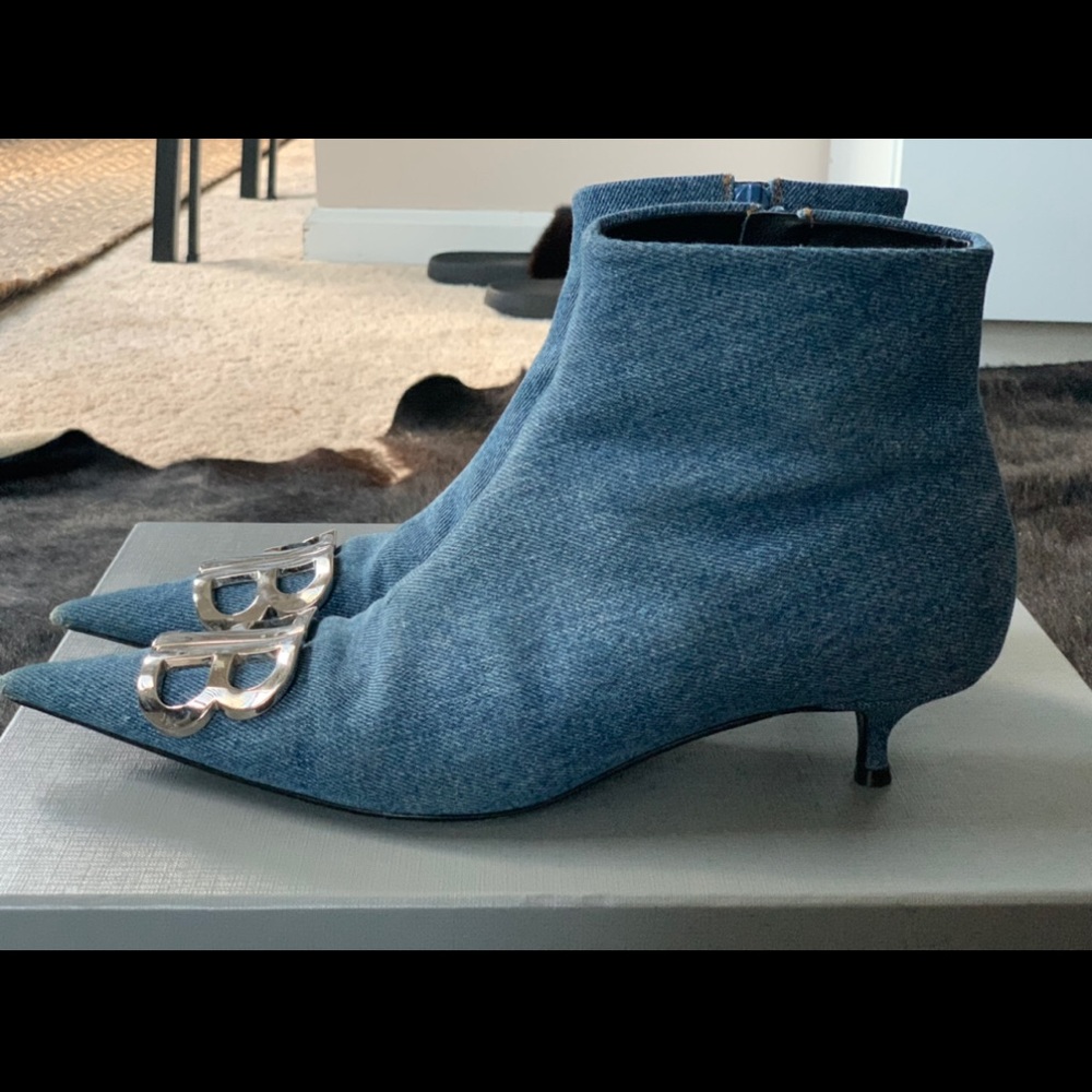 Balenciaga Knife denim booties. - Picture 8 of 8
